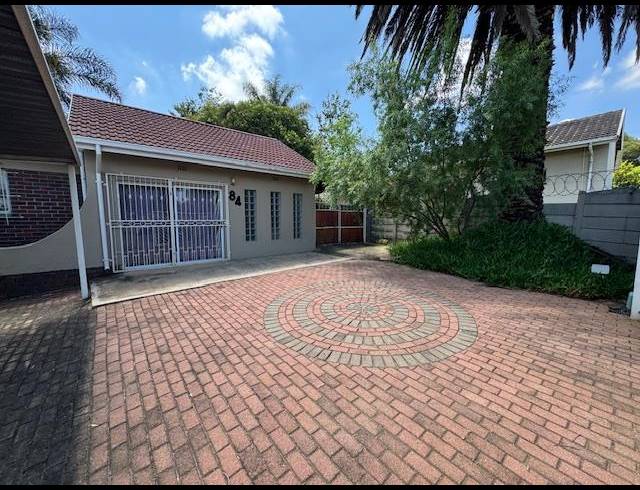 4 BEDROOM HOUSE FOR SALE IN GLEN MARAIS